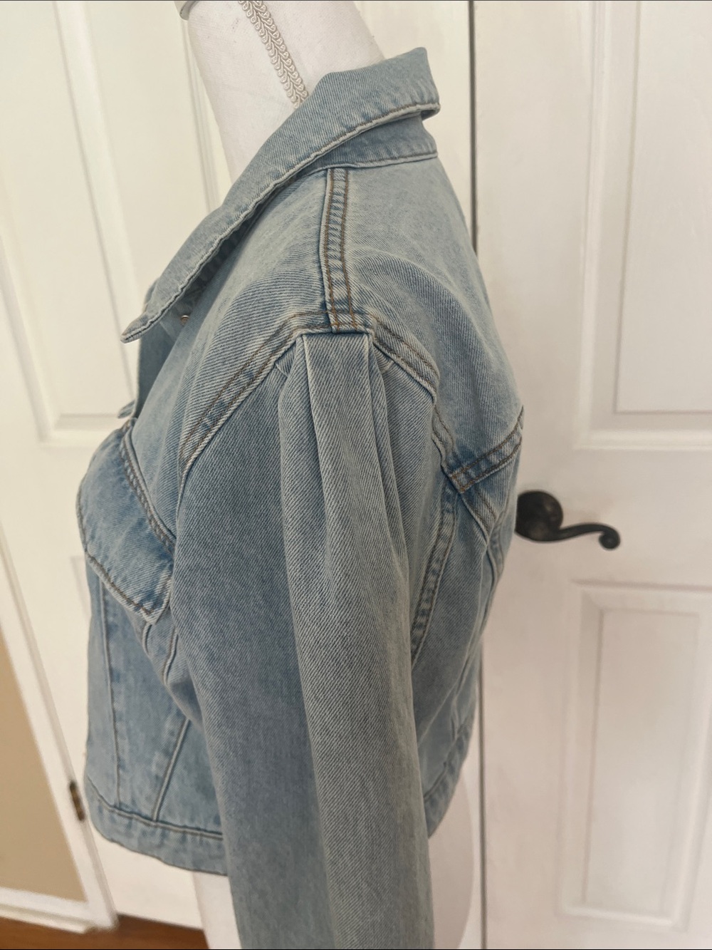 Veronica Beard Denim Jacket cropped pleated puff sleeves fold over cuffs - Picture 3 of 8